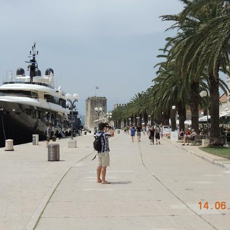 Apartments Naomi And Marsel Trogir Exteriör bild